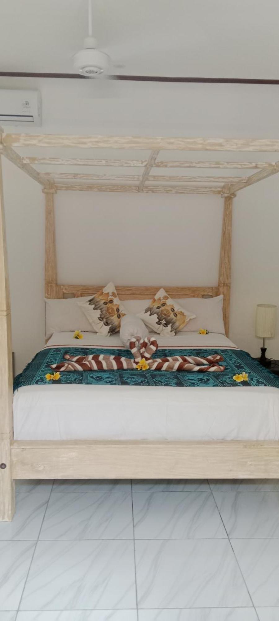Beten Enjung Home Stay&Waroeng Αμέντ Εξωτερικό φωτογραφία