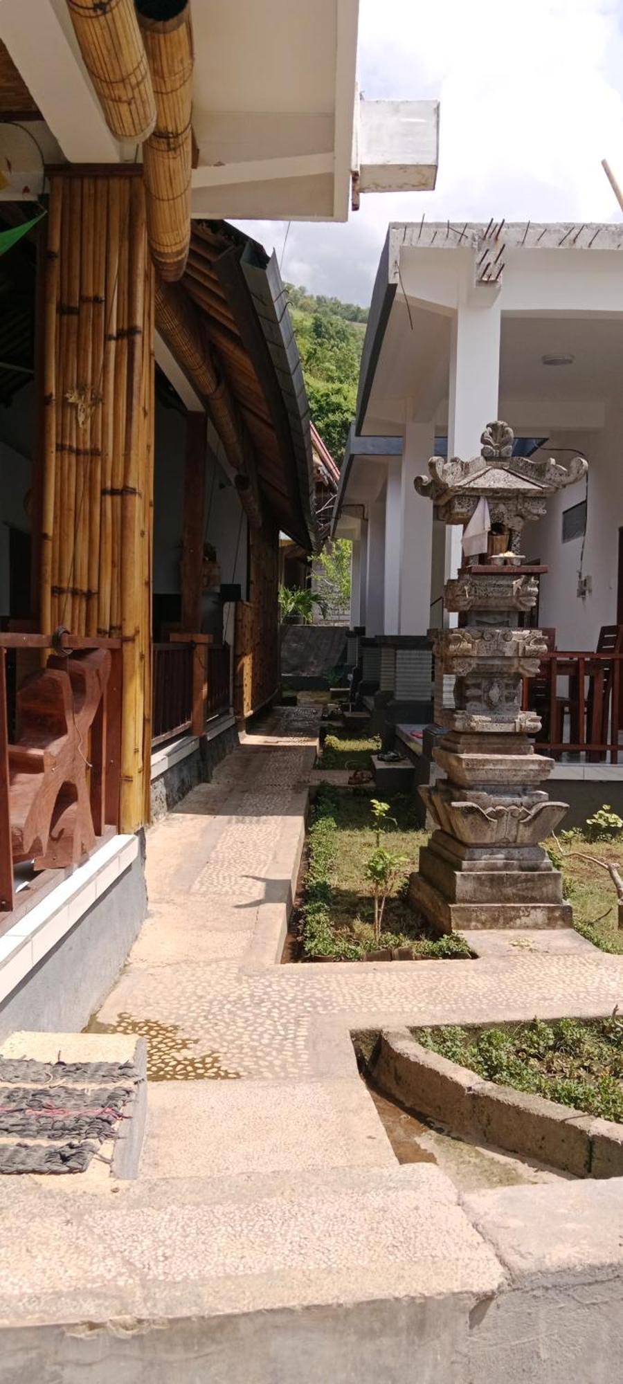 Beten Enjung Home Stay&Waroeng Αμέντ Εξωτερικό φωτογραφία