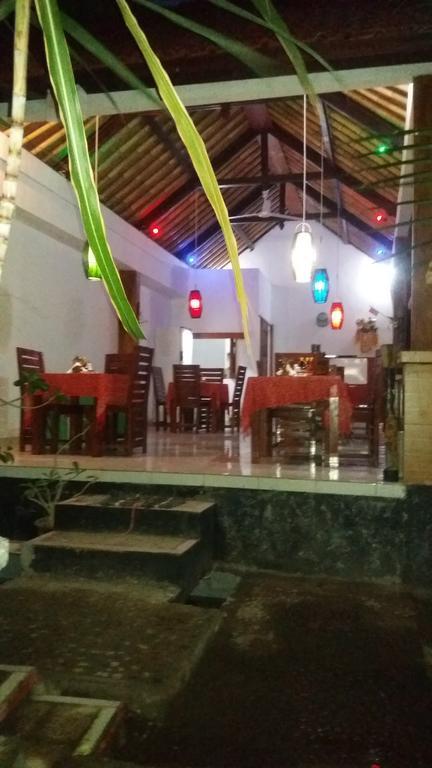 Beten Enjung Home Stay&Waroeng Αμέντ Εξωτερικό φωτογραφία