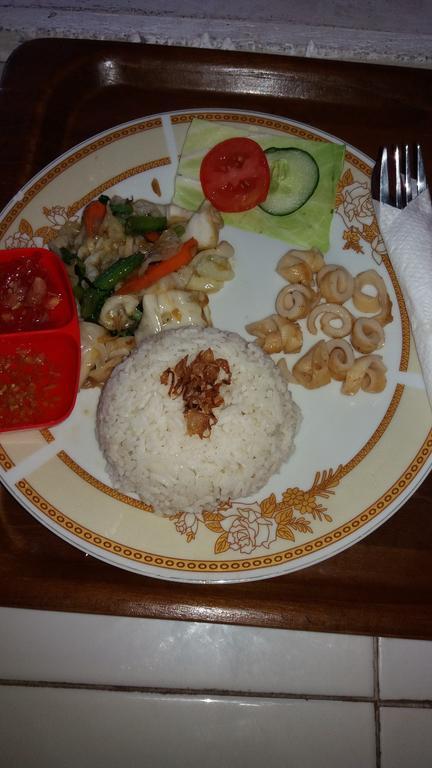 Beten Enjung Home Stay&Waroeng Αμέντ Εξωτερικό φωτογραφία