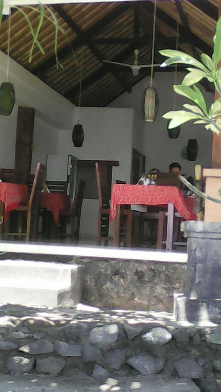 Beten Enjung Home Stay&Waroeng Αμέντ Εξωτερικό φωτογραφία